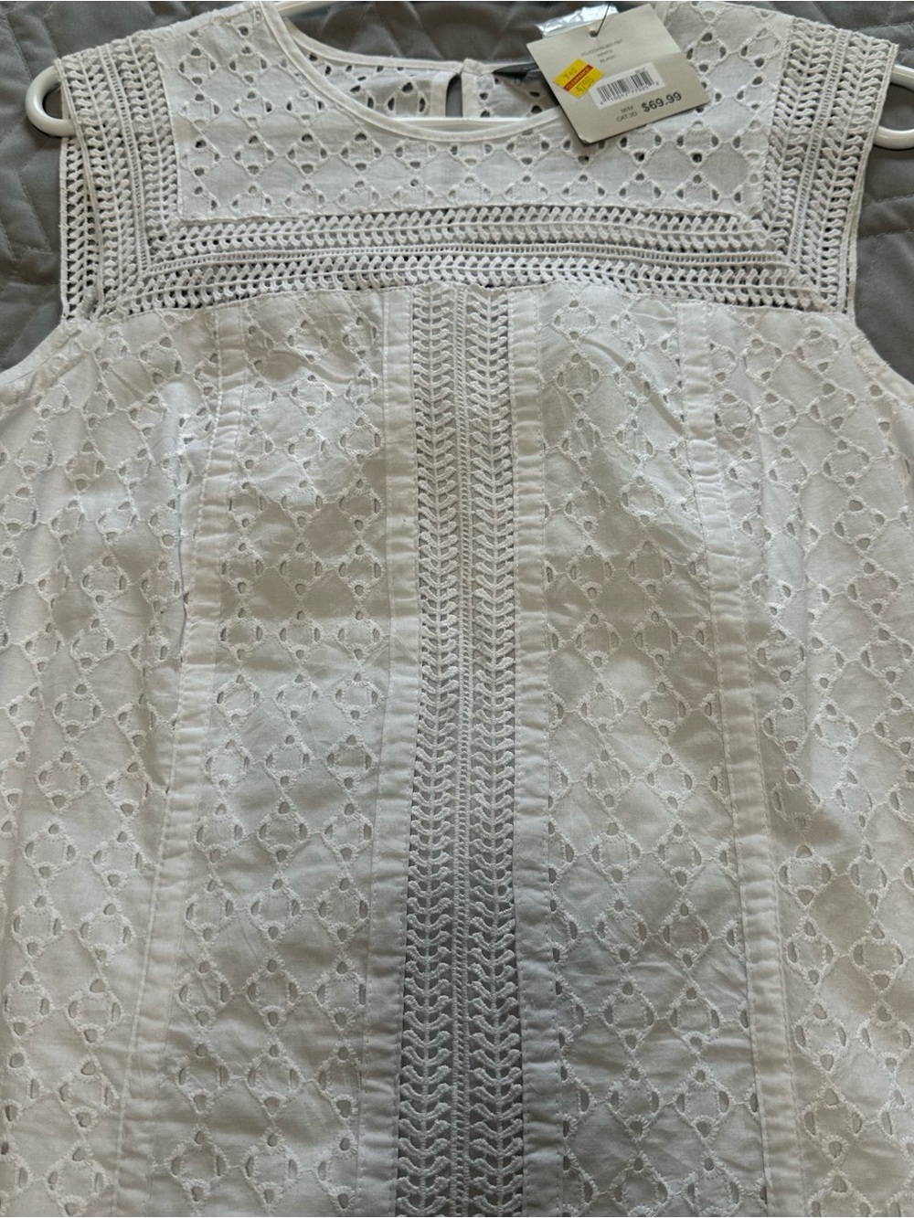 Sz M⭐️NWT Denver Hayes White Lined Cotton Eyelet Sleeveless Shift Dress PTP 19” - Picture 8 of 8